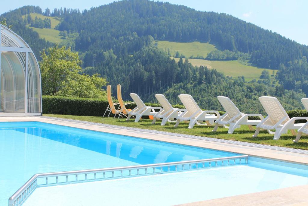 Hotel Panoramadorf Saualpe Eberstein Exterior foto
