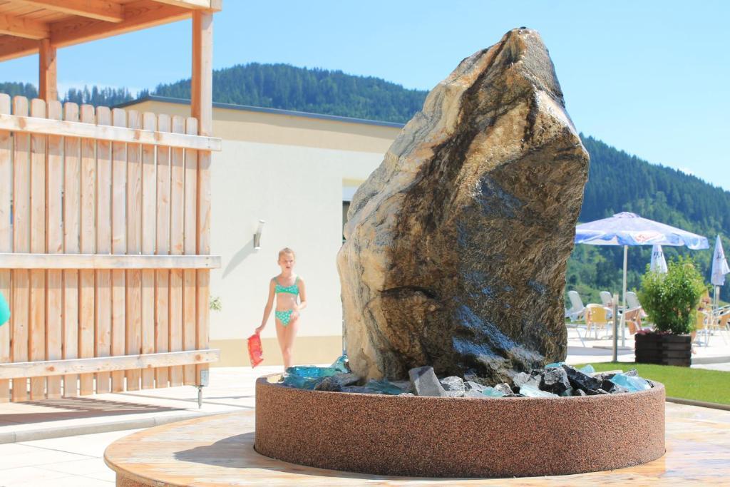 Hotel Panoramadorf Saualpe Eberstein Exterior foto